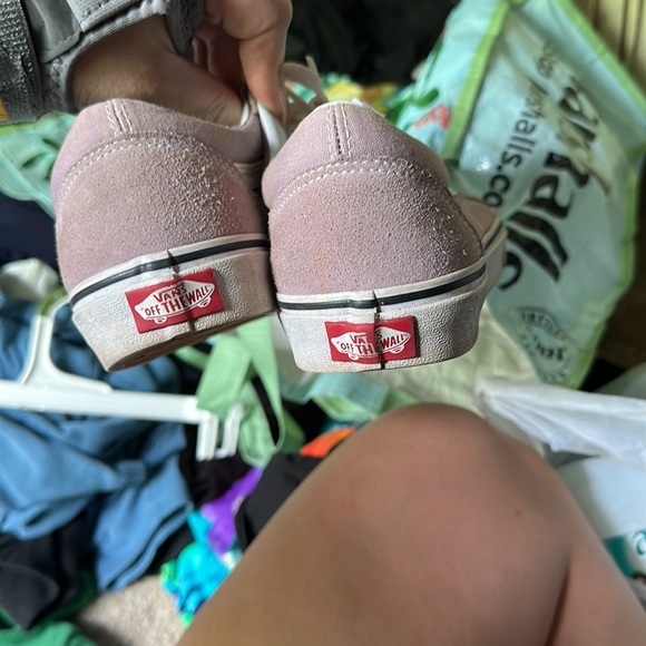 Vans - Picture 2 of 2